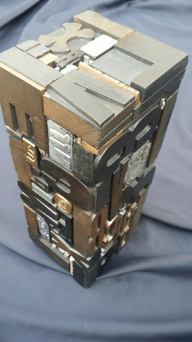 Monolithe 30